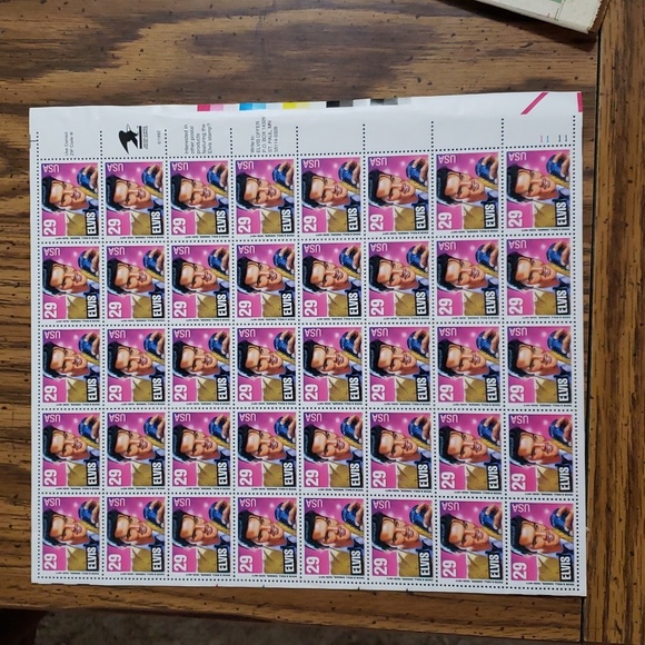 Elvis Collection - Picture 2 of 11